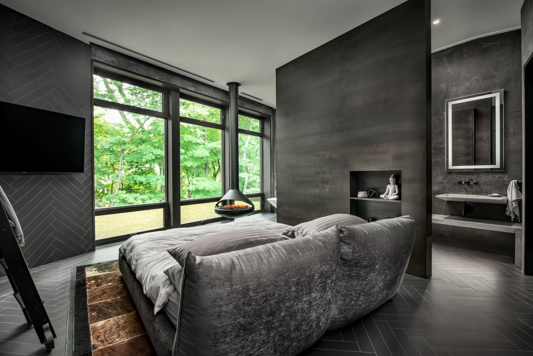 Master bedroom with magnificent ensuite and plenty of floor to ceiling glass windows.